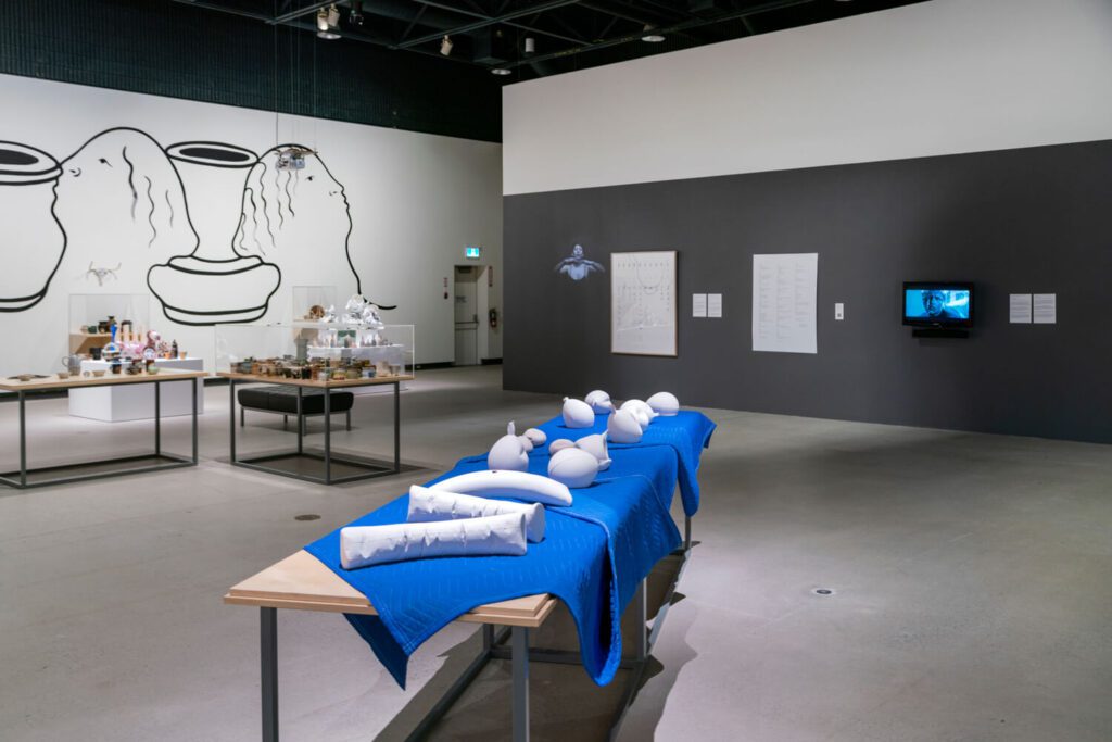 image for Yuula Benivolski_How To Read A Vessel (2) (1)